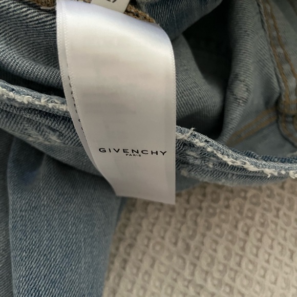 Givenchy Women’s Blue Denim Jeans. NWT - Picture 5 of 5
